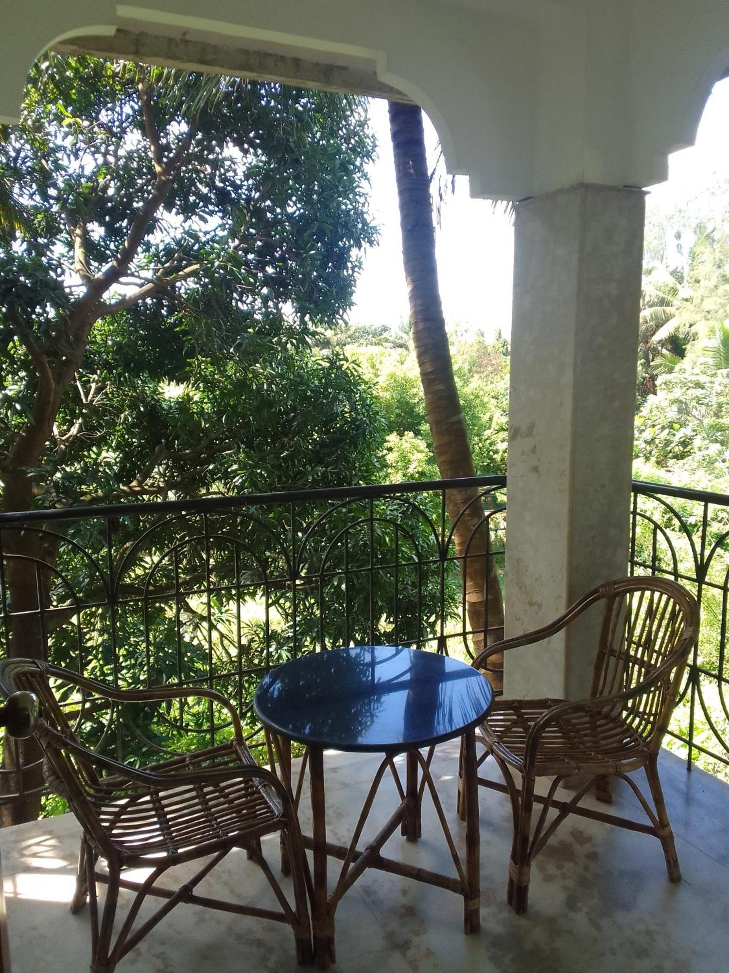 Peaceful Rooms At Pande Residency Patnem Beach Exterior photo
