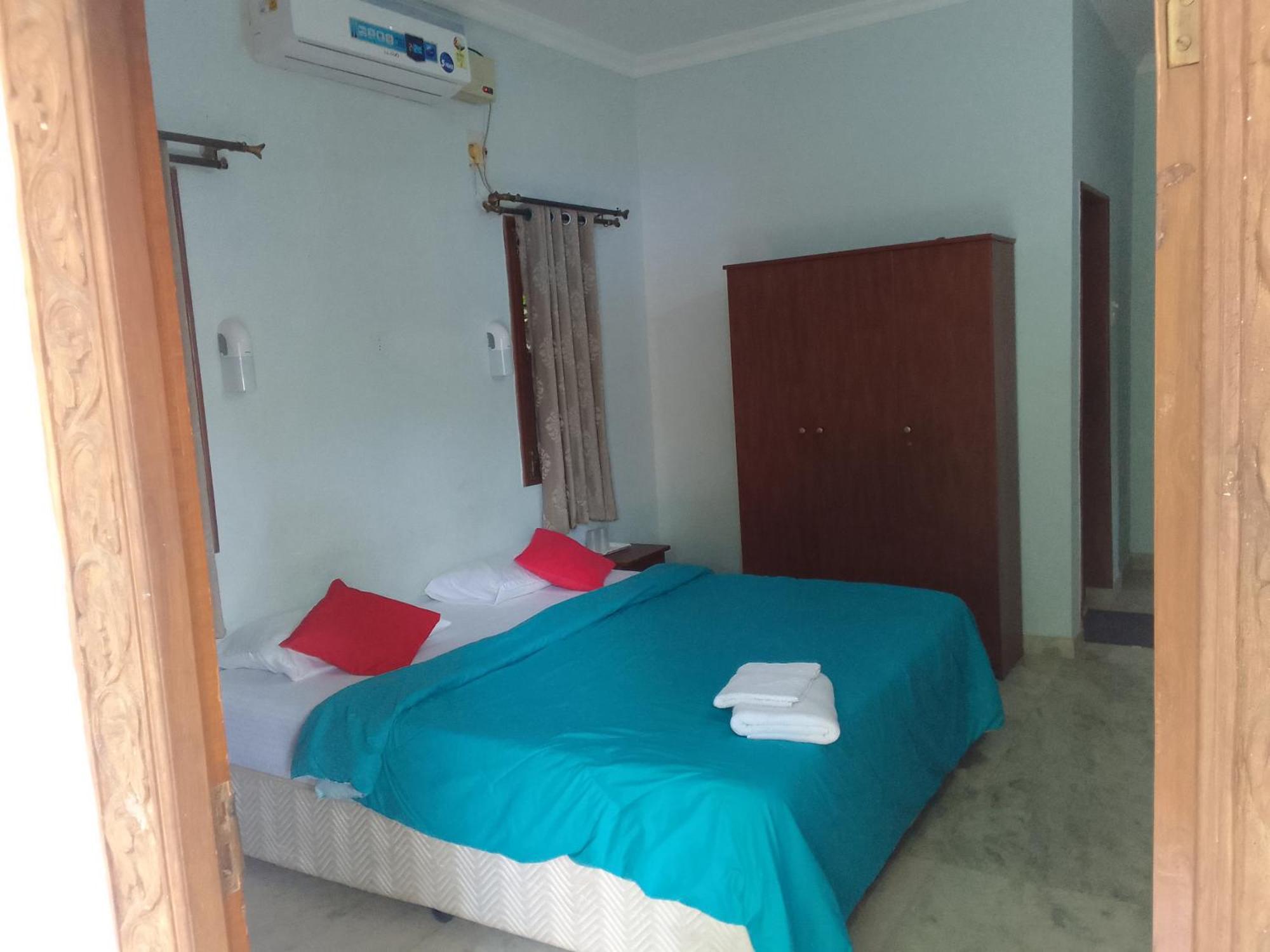 Peaceful Rooms At Pande Residency Patnem Beach Exterior photo